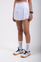 White EVERYWEAR Pleated Skirt